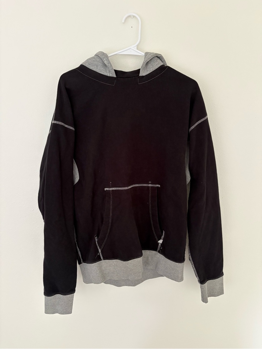 Standard Cloth Urban Outfitters Men's Black & Gray Hoodie Pullover Sweatshirt S